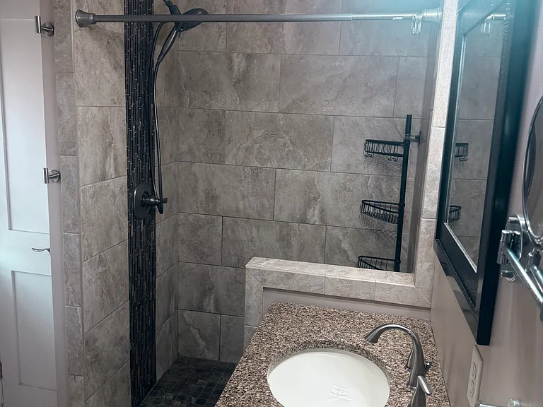 68 Uxbridge St #2 — Photo 9