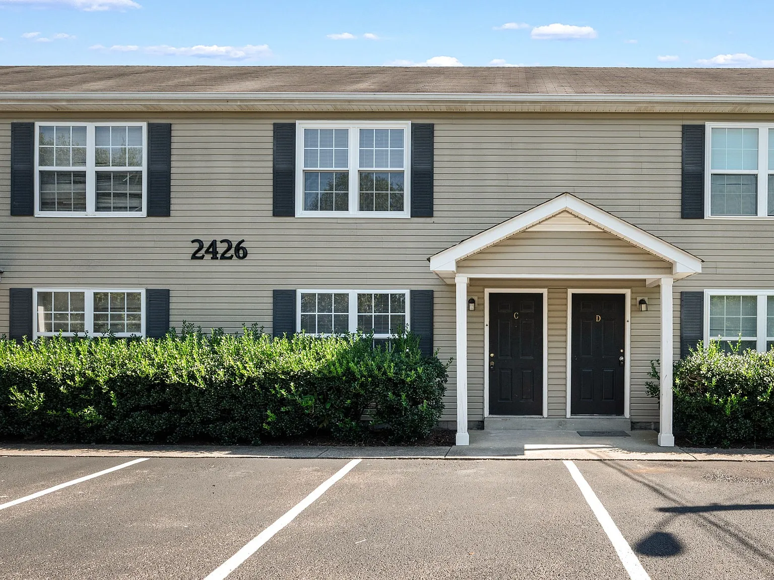 2 bed, 2.5 bath, 1200 sqft, $1,349 — Photo 1