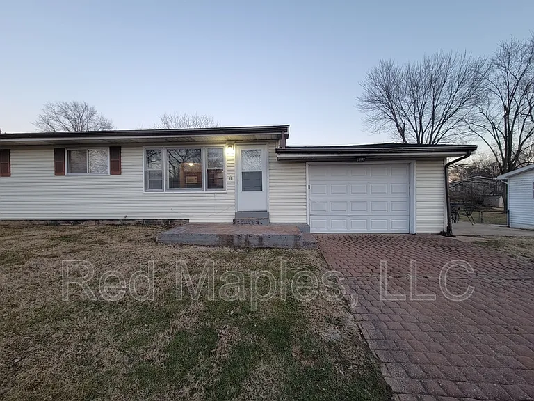 3 Fairview Dr #B — Photo 1