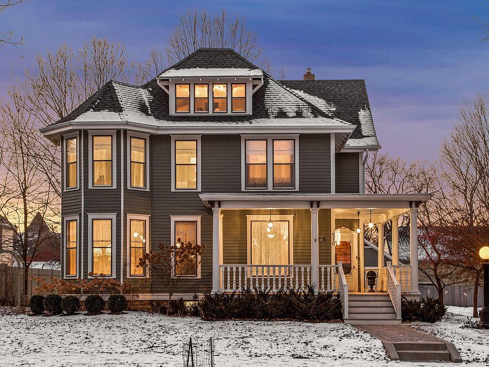 1st image of 510 College St