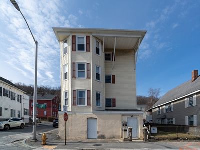 39 Wilson St, Worcester, MA, 01604