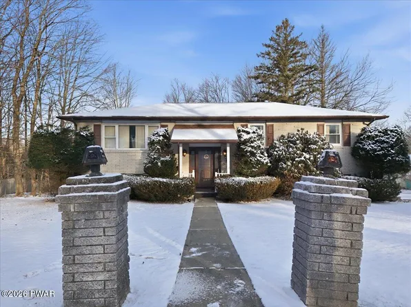 69 Skyline Dr, Gouldsboro, PA 18424