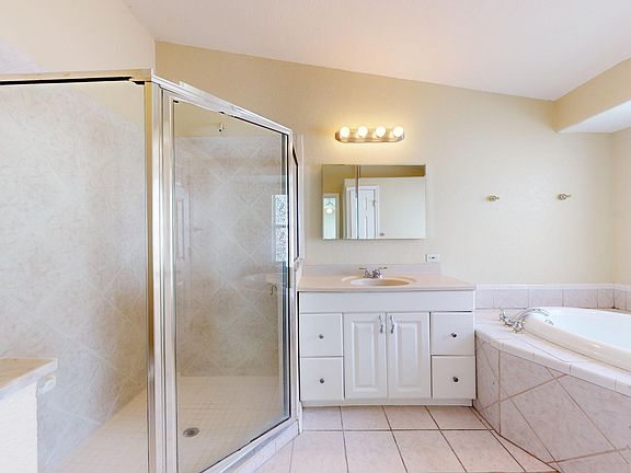 2nd image of 3607 46th Avenue Dr W