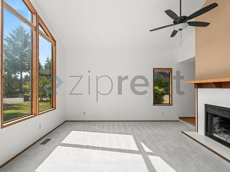 4996 NW Francis Dr — Photo 2
