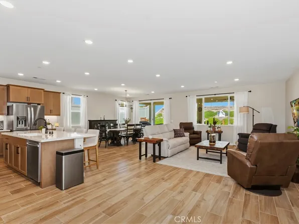1560 Foothill Dr, Banning, CA 92220