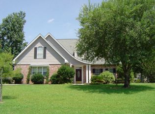 8000 Fishook Ln, Picayune, MS 39466