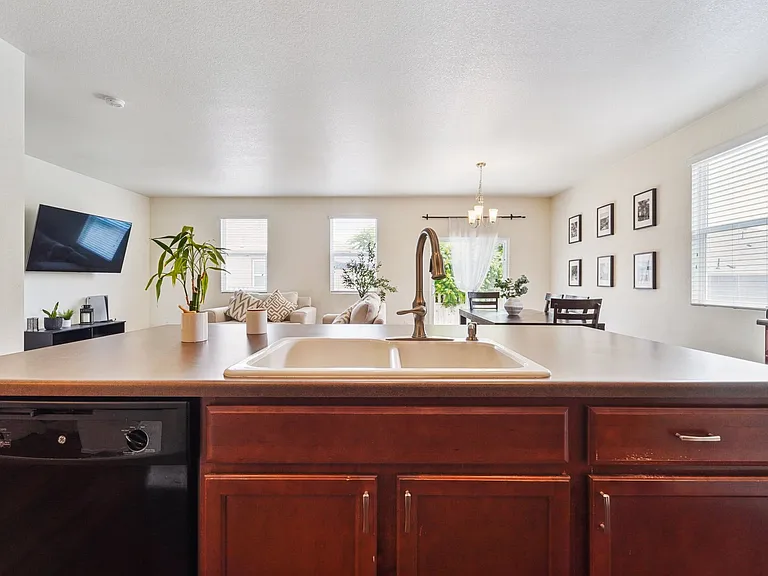 166 Gem Way — Photo 31