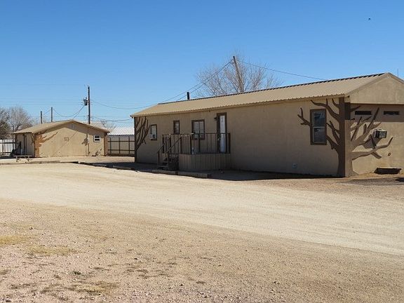 2nd image of 2962 N Redondo Ave