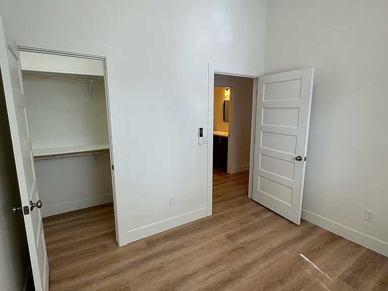 1812 8th St N #2 — Photo 8