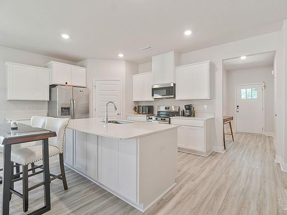4th image of 9797 Windyhill Rd