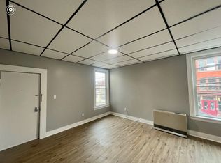 84 Vliet St #2R, Cohoes, NY 12047
