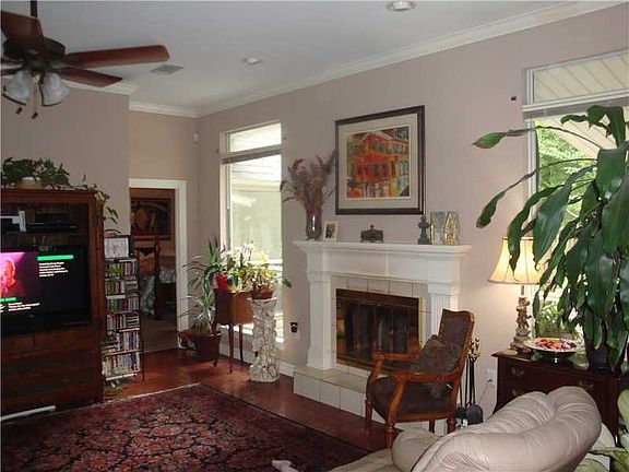 3rd image of 313 Westwood Dr