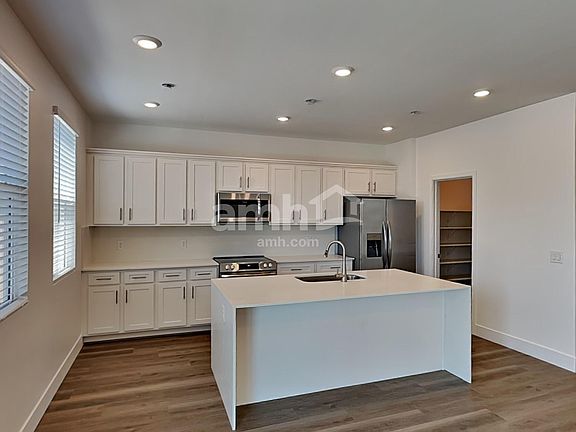 5th image of 9564 E Harkes Dr