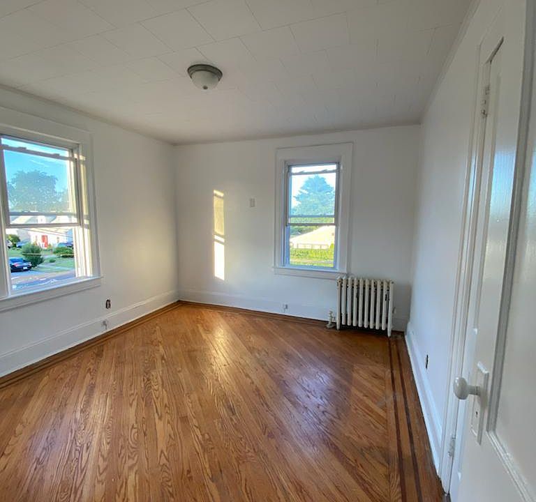 2nd image of 175 Munro Blvd #2