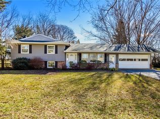 5 Jefferson Ave, Le Roy, NY