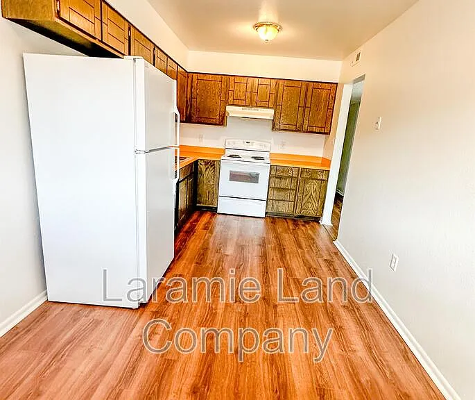 1115 Downey St #D — Photo 5