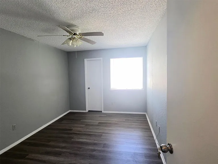 10526 Chapel Hill Dr — Photo 20