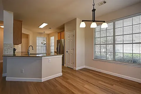 4567 Woodsboro Ln — Photo 11