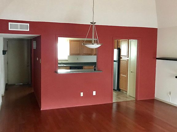5th image of 4433 Stanton St #454