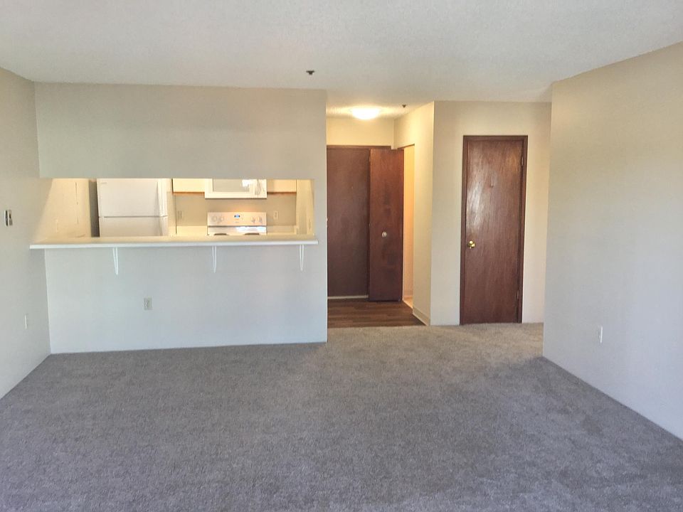 2nd image of 5654 S Prince St APT 211