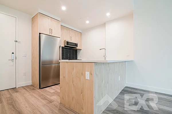 Rented by EXR | media 13