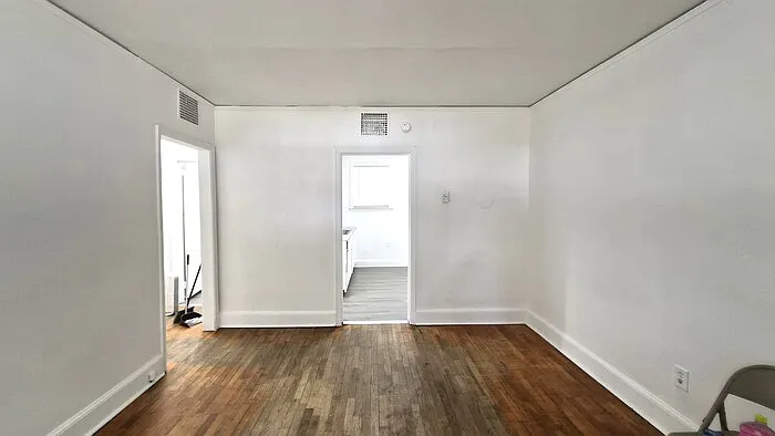 19 Woodlawn Ave #1 — Photo 2