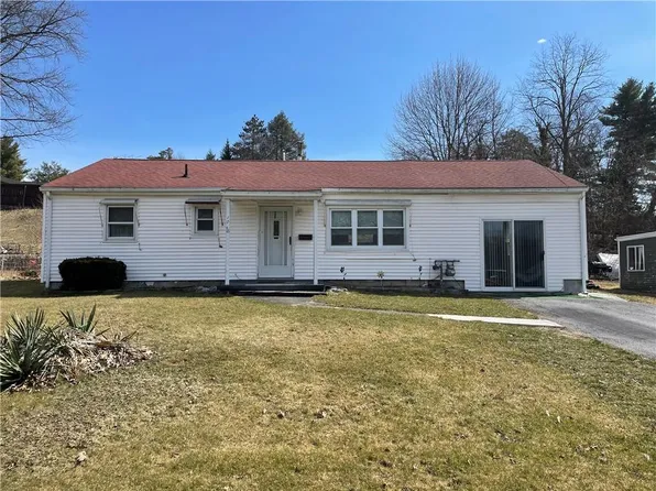 10 Styvestandt Drive, Poughkeepsie, NY 12601