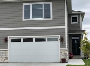 669 Prairie Blvd, Dakota Dunes, SD 57049