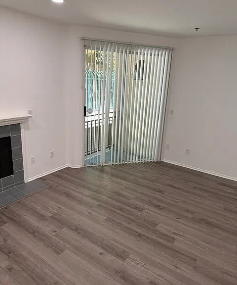 Brentwood Apartments — Photo 3