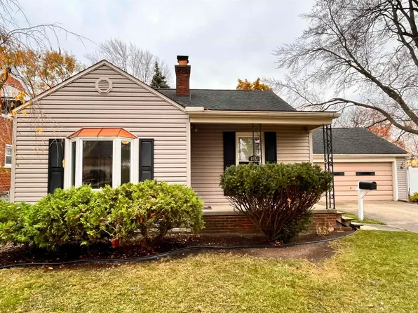 6808 Engleman Ave, Center Line, MI 48015