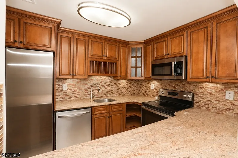 2 bed, 2.0 bath, $2,800 — Photo 3