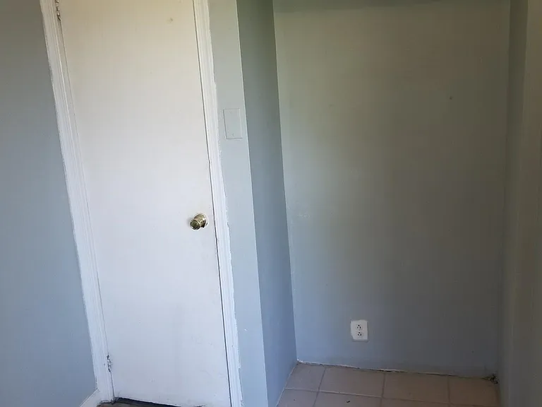 6335 Chester Ave — Photo 5