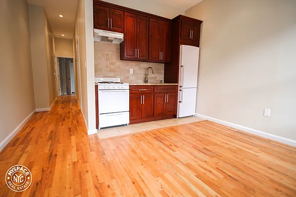 Rented by MySpaceNYC | media 15