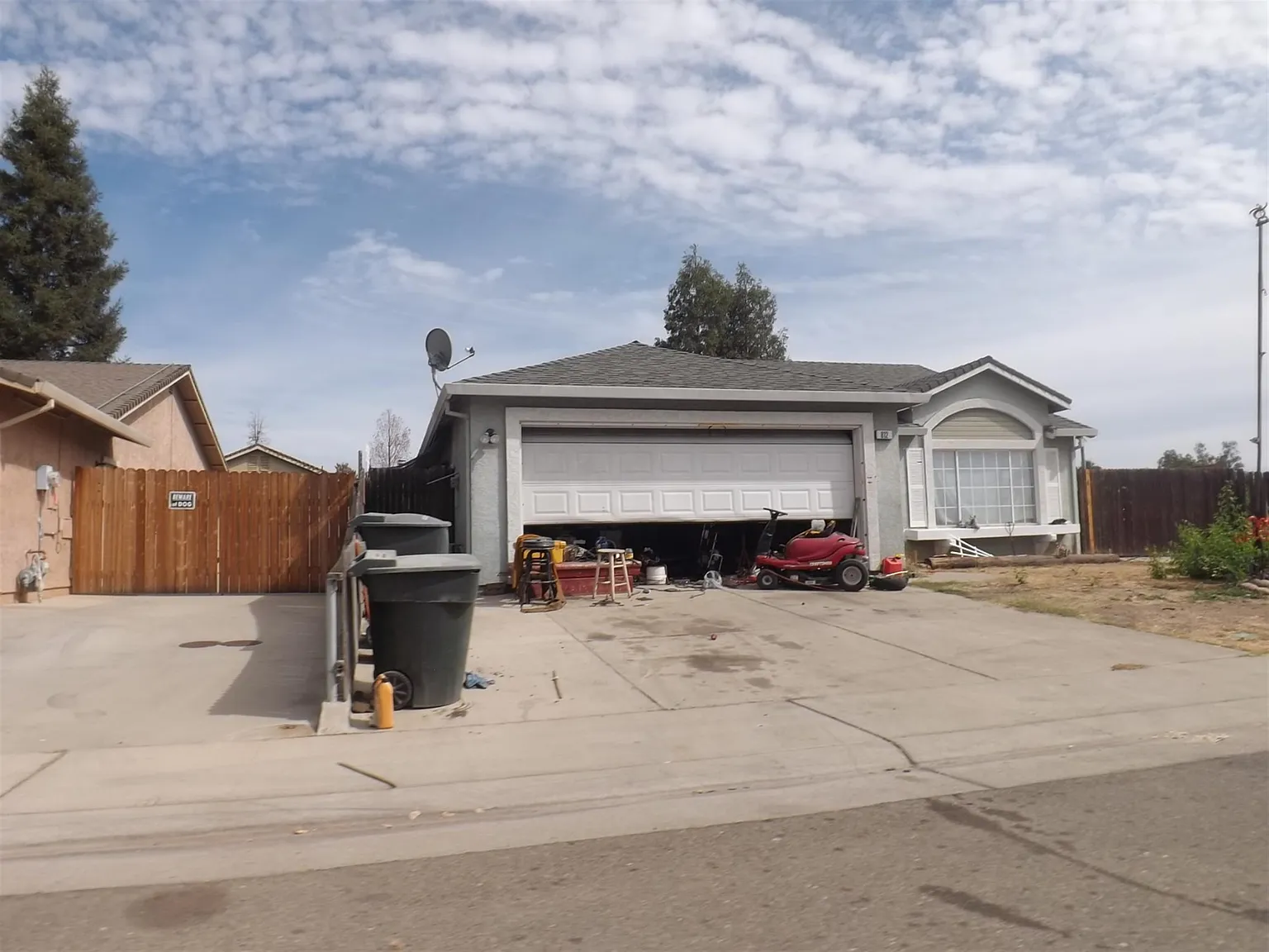 812 Anderson Wood Way photo 1