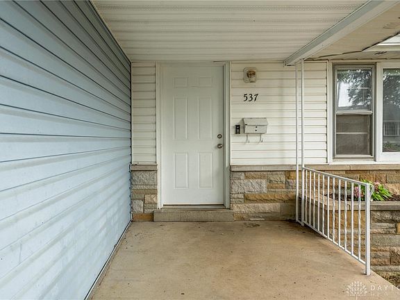 5th image of 537 Lewis Dr