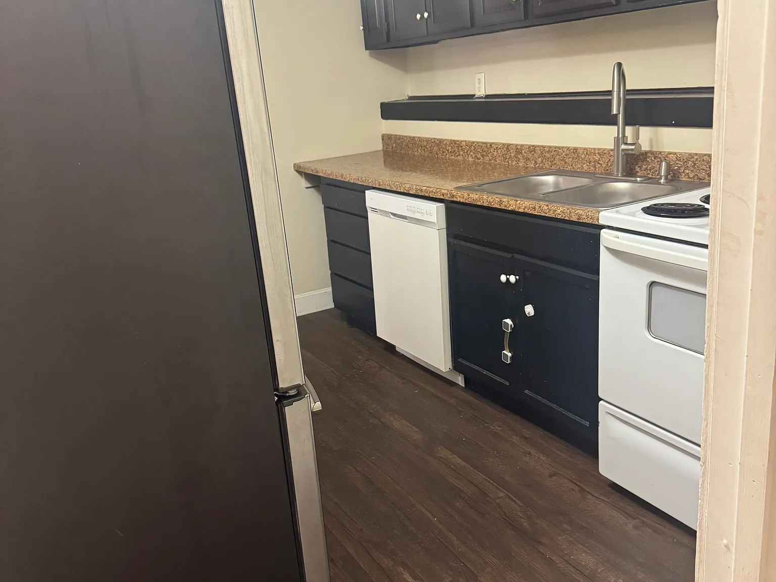 2 bed, 1.5 bath, 1200 sqft, $1,500 — Photo 4