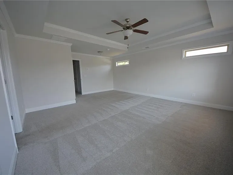 547 Hellen Valley Dr — Photo 33