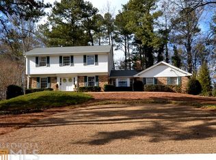 68 Brandon Ridge Dr, Sandy Springs, GA 30328