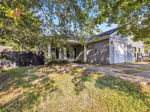 3rd image of 11103 Amber Dr #B