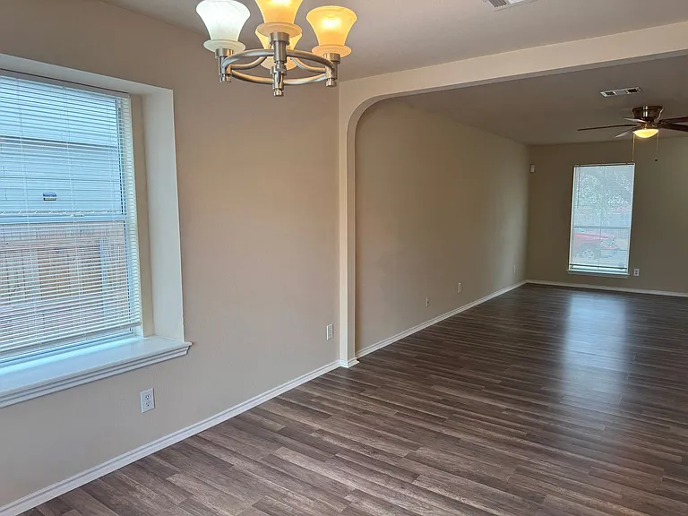 9061 Clearwood Path — Photo 5