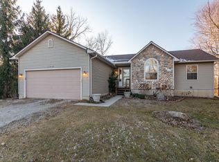 13510 Torrey Rd, Fenton, MI 48430
