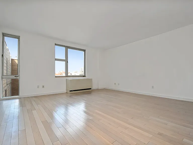 250 Bedford Ave #129210 — Photo 2