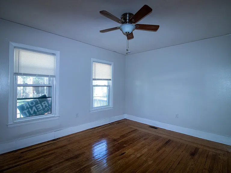 28 Frank St #1A — Photo 1