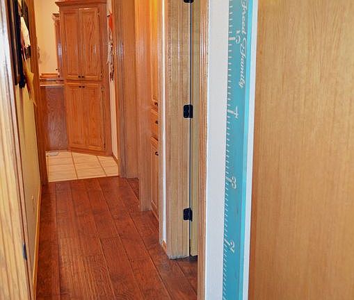 Hallway towards kitchen