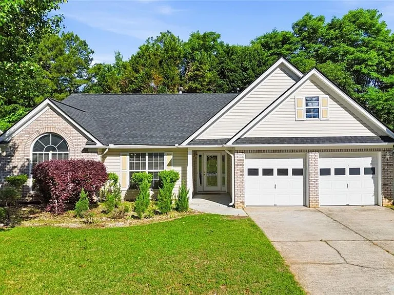 540 Sterling Hill Dr — Photo 1
