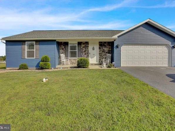 224 Edgemont Ln, Newmanstown, PA 17073