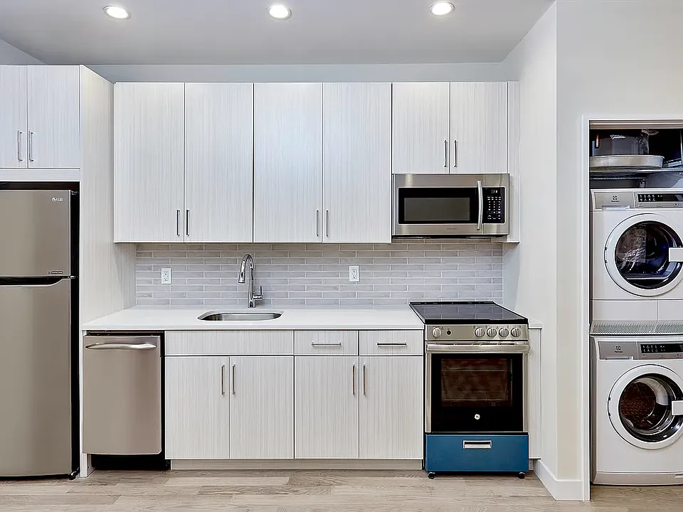 785 Saint Nicholas Ave #2B