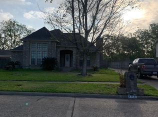 407 Old Course Dr, Friendswood, TX 77546