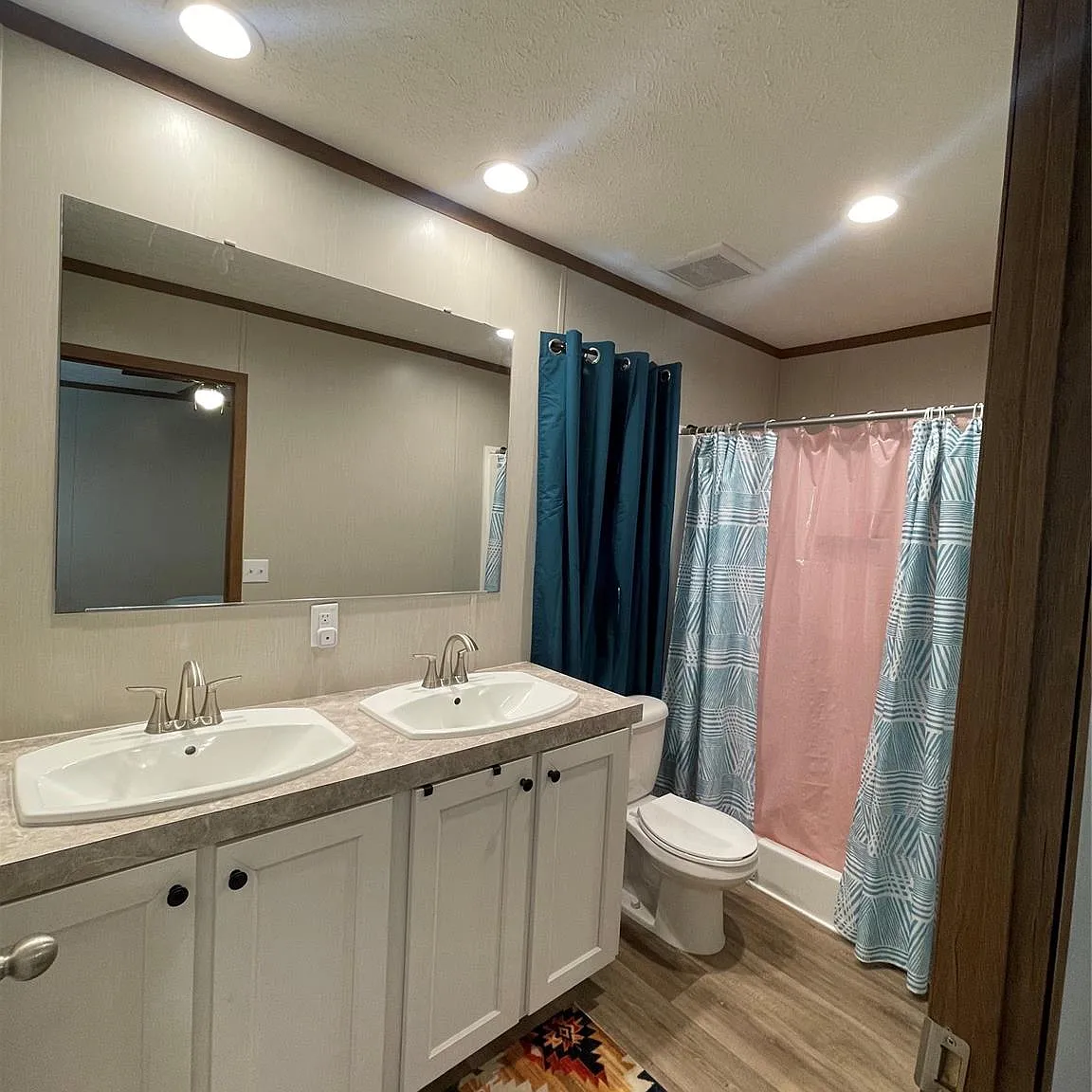 2 bed, 2.0 bath, 896 sqft, $1,600 — Photo 4