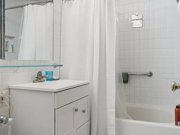 45 West 54th Street image 6 of 12